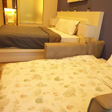 The Astra Chiang Mai Apartment Bagian luar foto