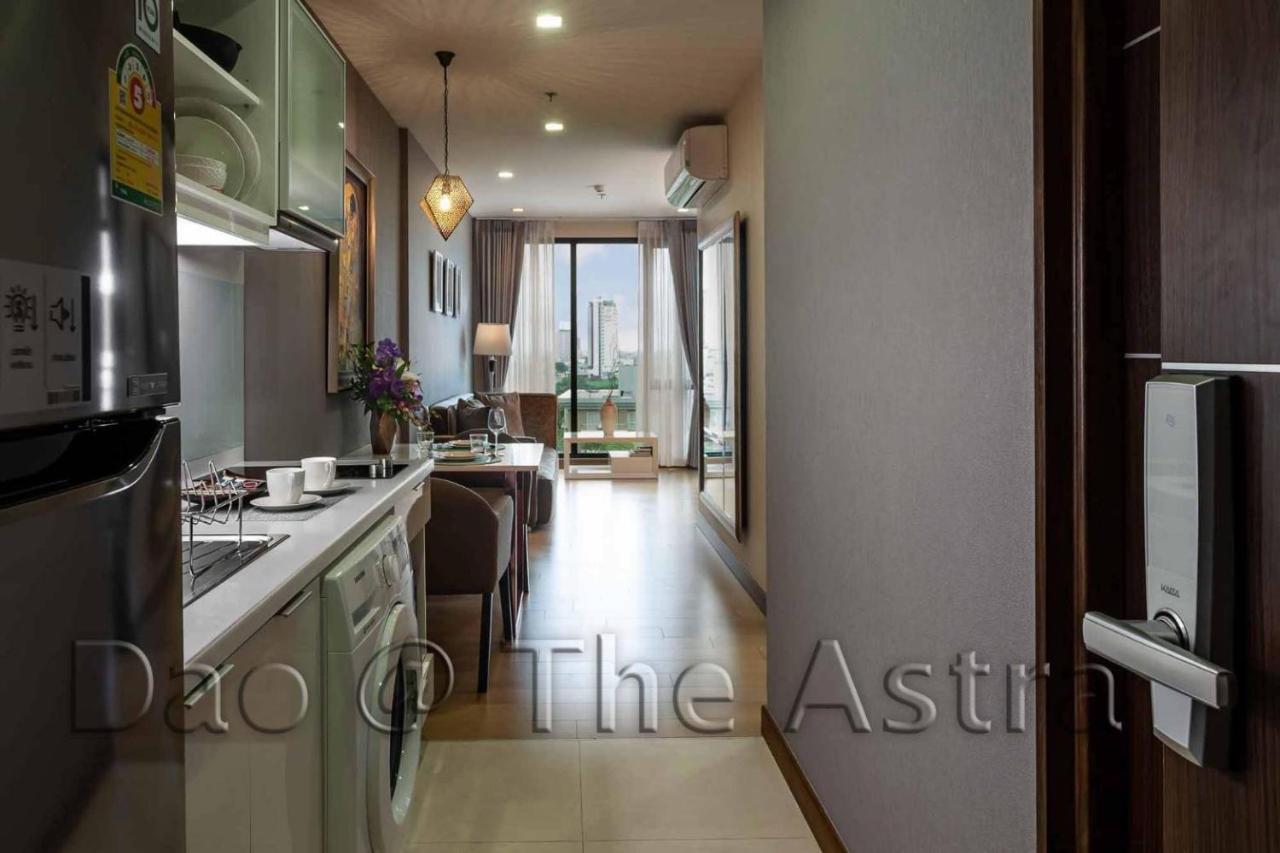 The Astra Chiang Mai Apartment Bagian luar foto