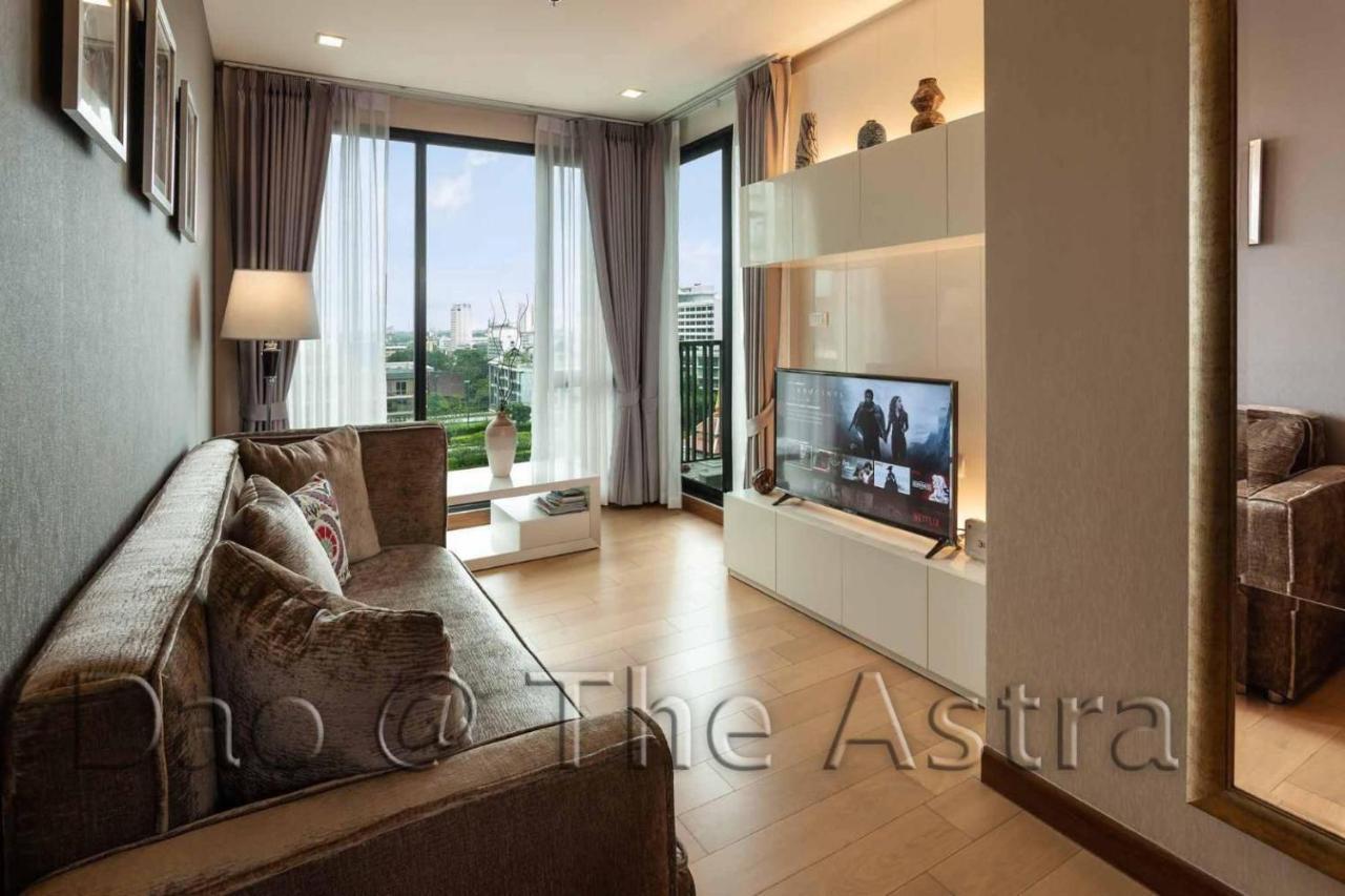The Astra Chiang Mai Apartment Bagian luar foto