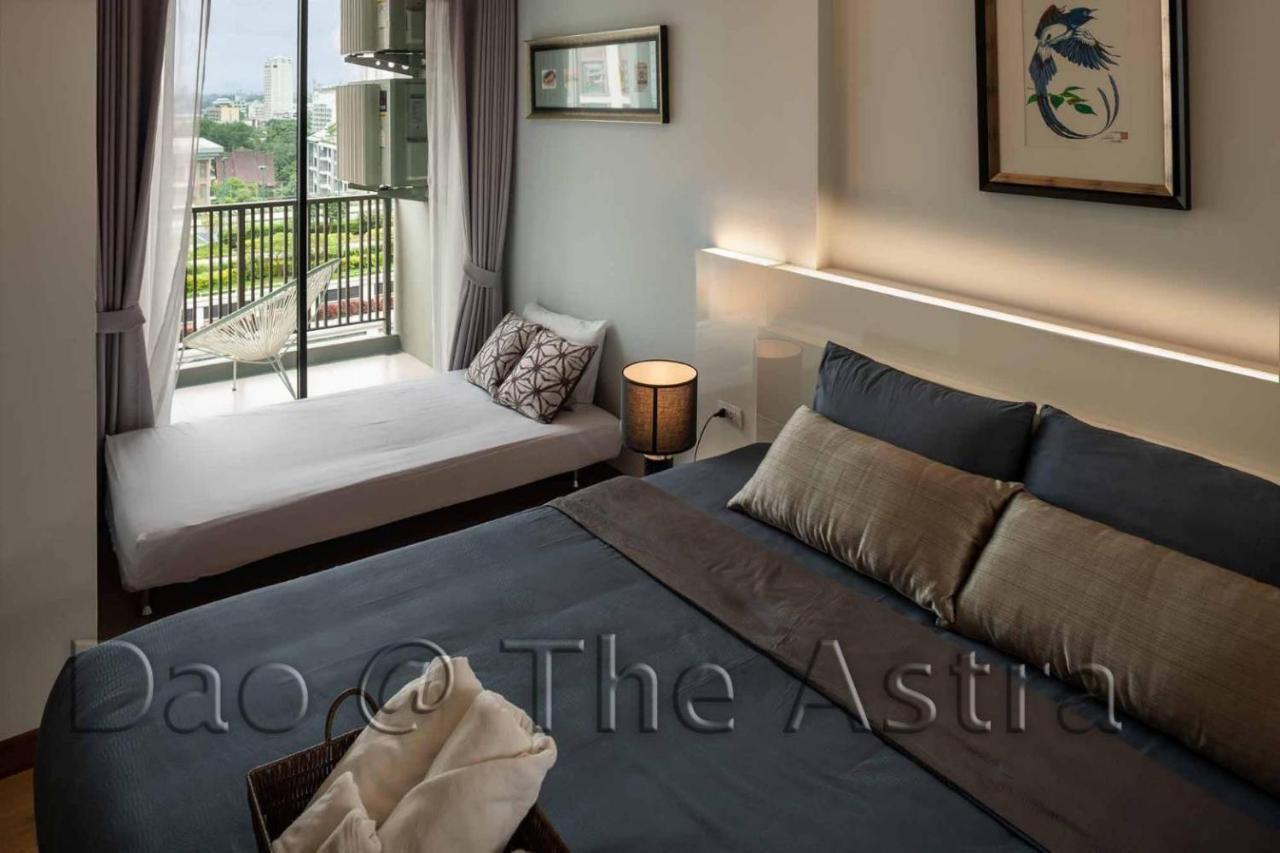 The Astra Chiang Mai Apartment Bagian luar foto