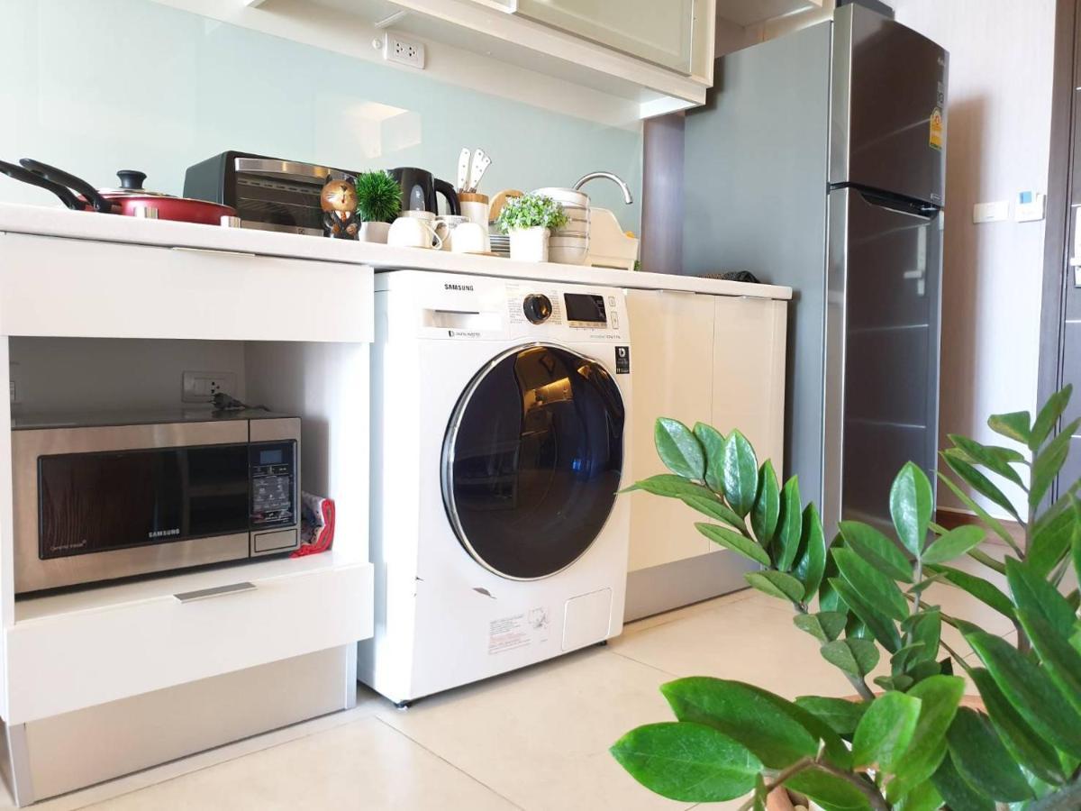 The Astra Chiang Mai Apartment Bagian luar foto