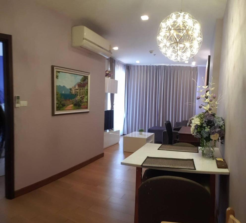 The Astra Chiang Mai Apartment Bagian luar foto