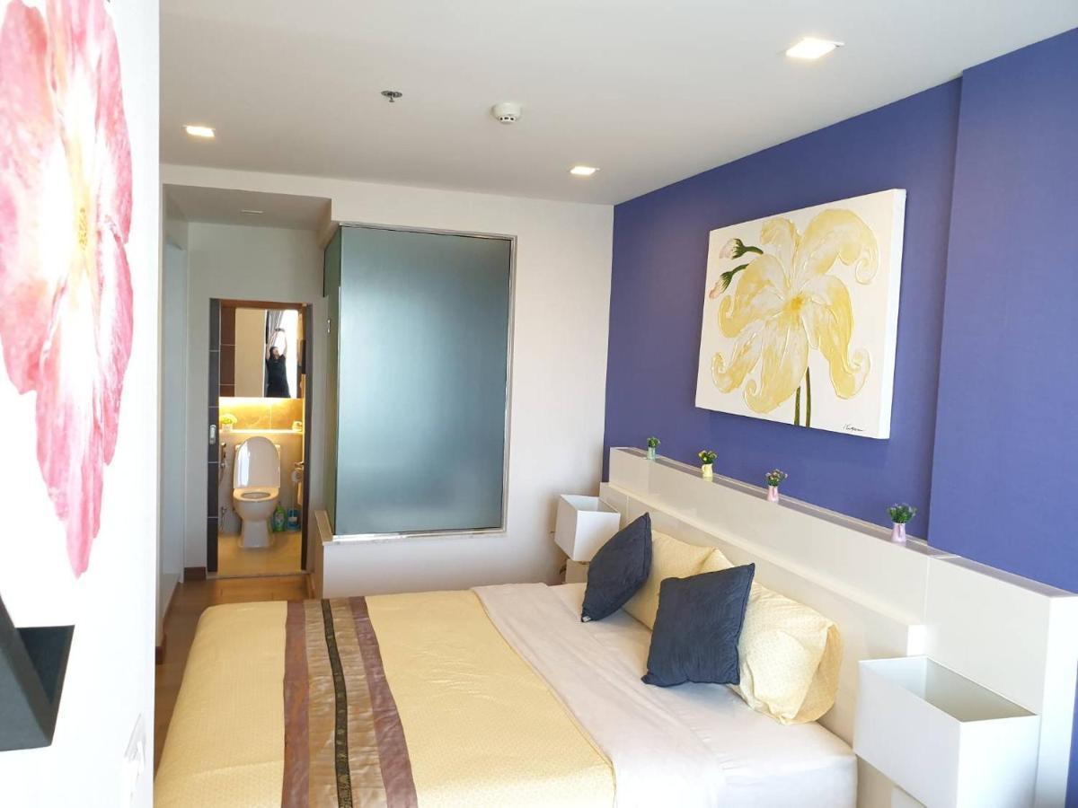 The Astra Chiang Mai Apartment Bagian luar foto